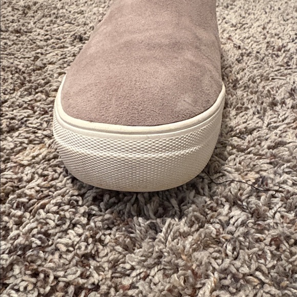 Steve Madden Womens Beige Suede Slip-Ons - Picture 10 of 13